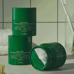 Dr.Althea Green Tea Makeup Remover Deep cleanses and gently dissolves makeup, pores, dirt, and sensitive skin without irritation