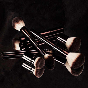 Professional Makeup Brushes Set – Premium Synthetic Fiber Brushes for Foundation, Powder, Eyeshadow & Contouring | Luxury Bronze Design with Ergonomic Handles.