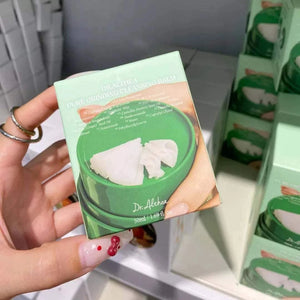 Dr.Althea Green Tea Makeup Remover Deep cleanses and gently dissolves makeup, pores, dirt, and sensitive skin without irritation.