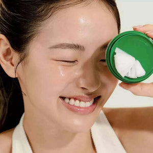Dr.Althea Green Tea Makeup Remover Deep cleanses and gently dissolves makeup, pores, dirt, and sensitive skin without irritation