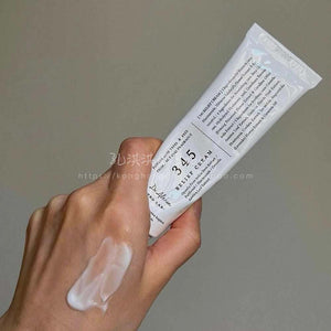 Dr. Althea 345 Repair Cream Soothes Hydration 147 Moisturizes the barrier intensively repairs fragile and sensitive skin.