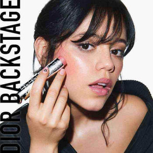 بلشر ديور Dior Rosy Glow بلشر ستيك لإشراقة وردية طبيعية، متوفر بألوان متنوعة تناسب كل ألوان البشرة.