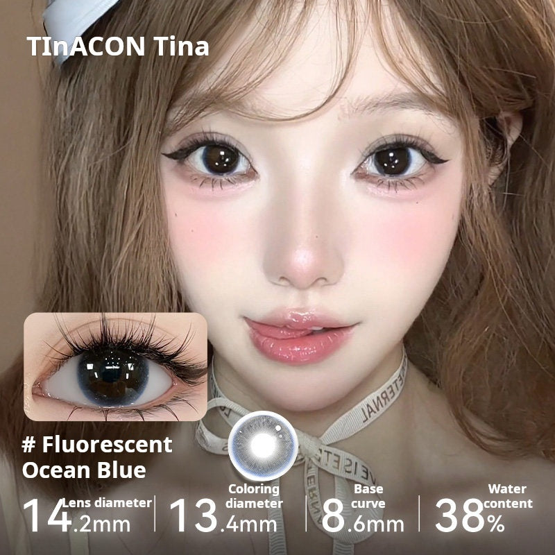 Bright ocean-blue lenses with a luminous finish for a striking and refreshed eye look.