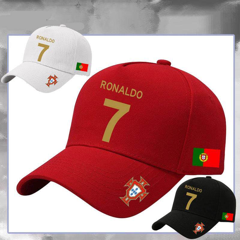 كاب Ronaldo رقم 7 بتصميم علم البرتغال متعدد الألوان.
