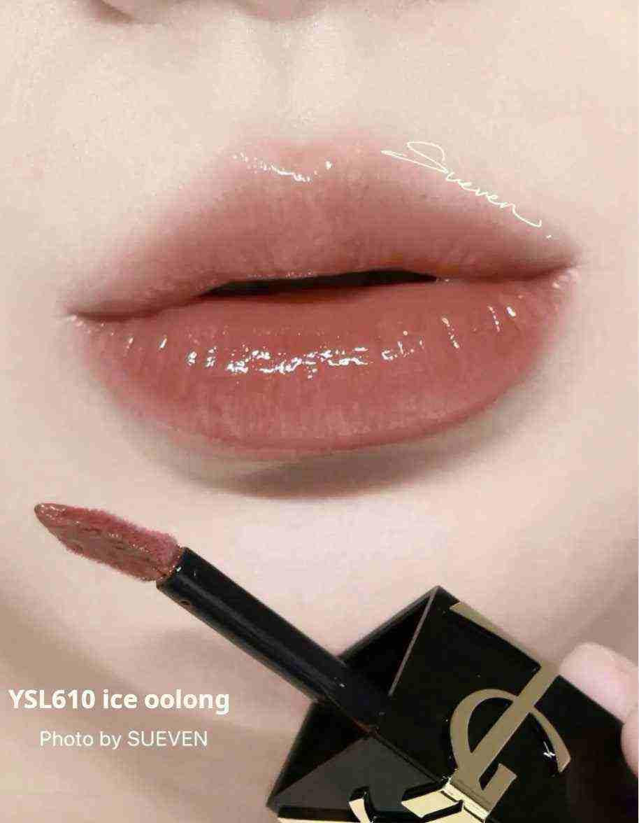 Glossy lips with YSL Pink Marble limited edition lipstick in shade YSL610 ice oolong